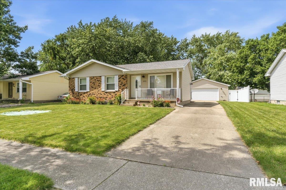 2913 Selkirk Road Springfield, IL 62702 - Photo 5 of 40