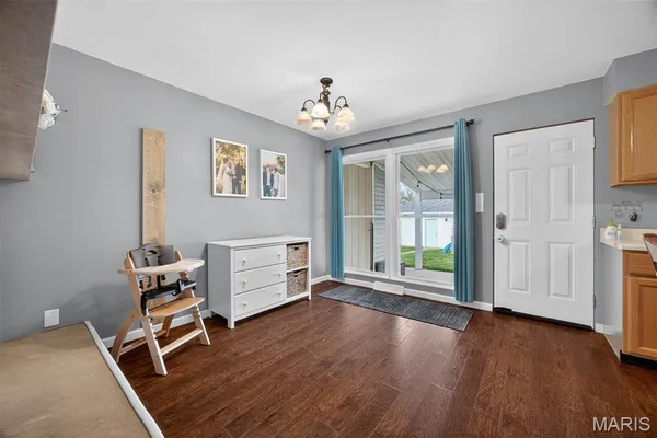 $250,000 | 1914 Zschokke Street, Highland, IL 62249