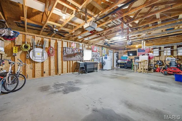 $250,000 | 1914 Zschokke Street, Highland, IL 62249