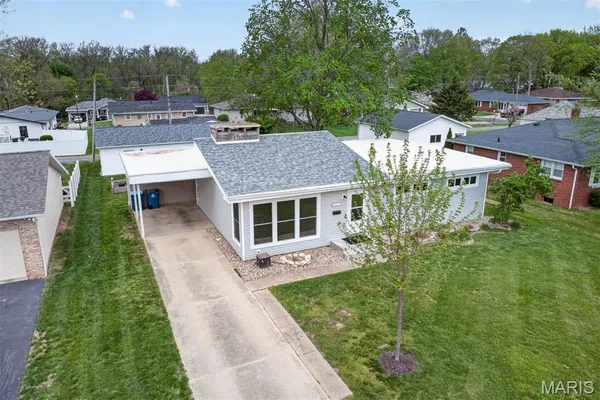 $250,000 | 1914 Zschokke Street, Highland, IL 62249