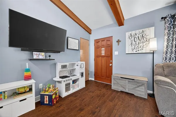 $250,000 | 1914 Zschokke Street, Highland, IL 62249