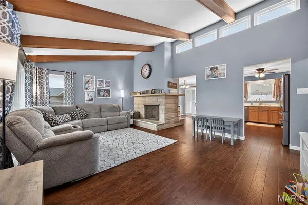 $250,000 | 1914 Zschokke Street, Highland, IL 62249