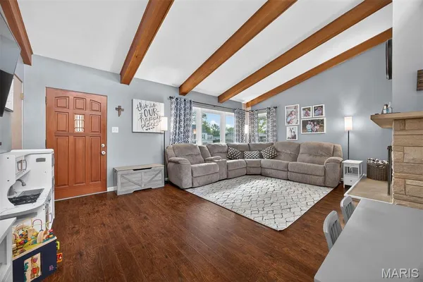 $250,000 | 1914 Zschokke Street, Highland, IL 62249