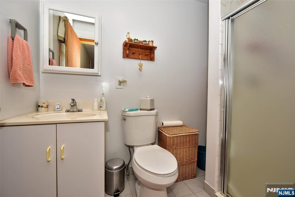 31 Smith Street Waldwick, NJ 07463 - Photo 11 of 42