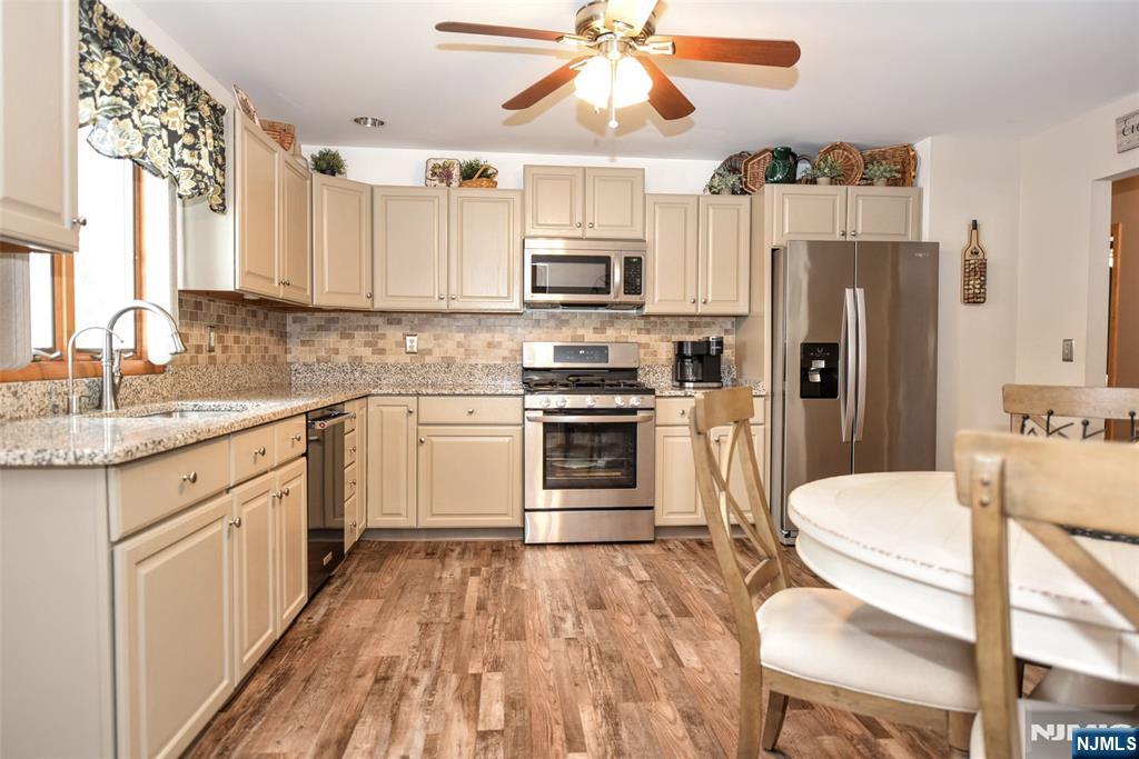 31 Smith Street Waldwick, NJ 07463 - Photo 18 of 42