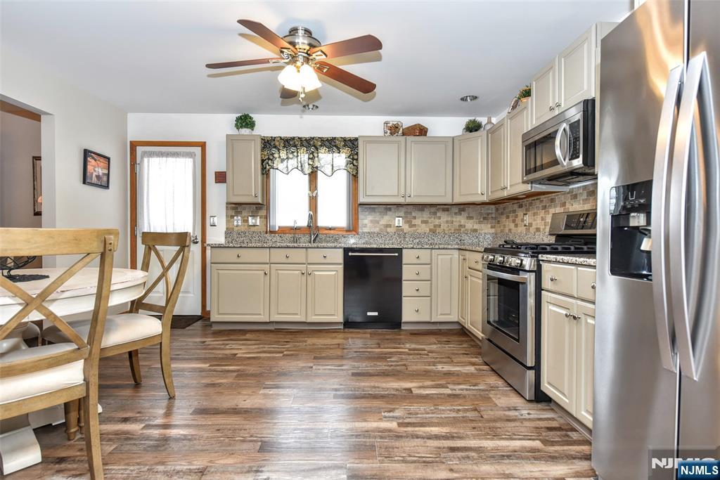 31 Smith Street Waldwick, NJ 07463 - Photo 19 of 42