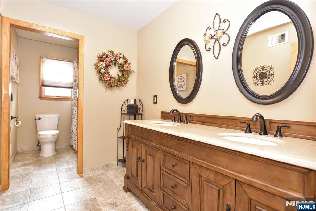 31 Smith Street Waldwick, NJ 07463 - Photo 22 of 42