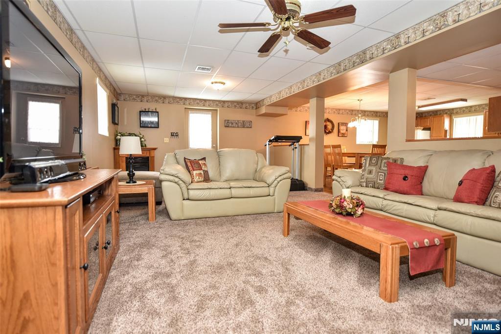 31 Smith Street Waldwick, NJ 07463 - Photo 32 of 42