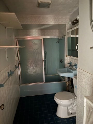105-107 Warwick Road Newton, MA 02465 - Photo 18 of 25 Gallery Image 18