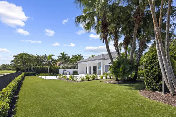 $3,750,000 | 118 North Village Way, Jupiter, FL 33458