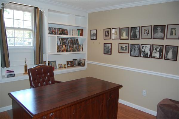 29 Mc Intosh Road Chelmsford, MA 01824 - Photo 6 of 12 Gallery Image 6