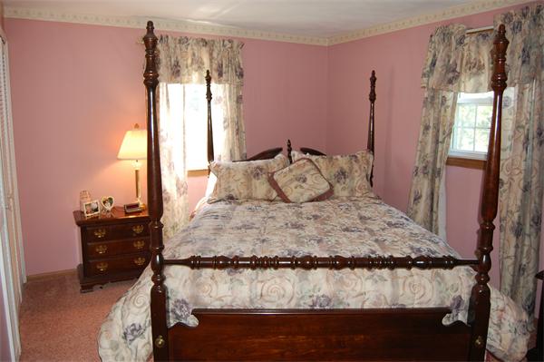 29 Mc Intosh Road Chelmsford, MA 01824 - Photo 8 of 12 Gallery Image 8