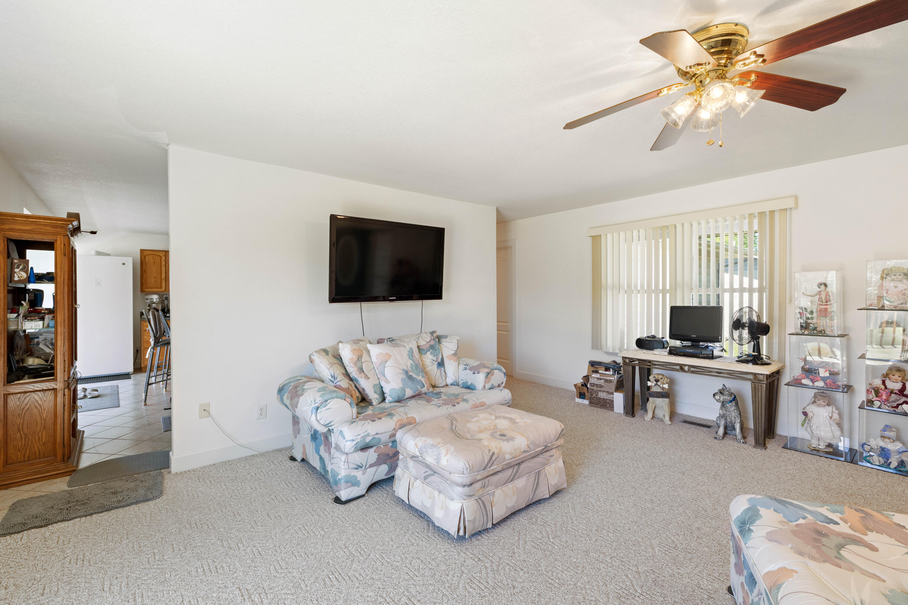 379 Turner Road Crossville, TN 38555 - Photo 24 of 41 Living Room