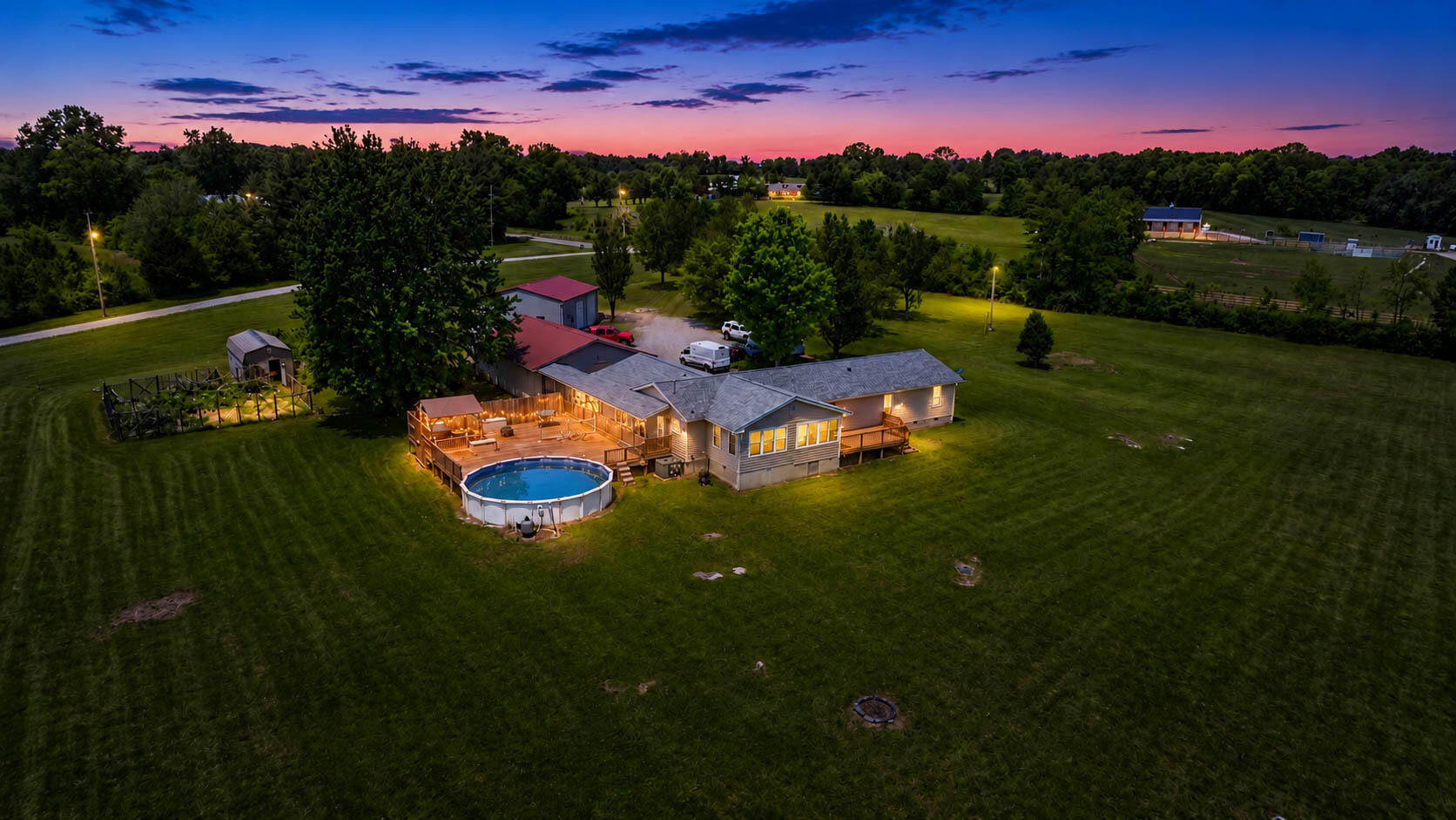 379 Turner Road Crossville, TN 38555 - Photo 39 of 41 Exterior Twilight