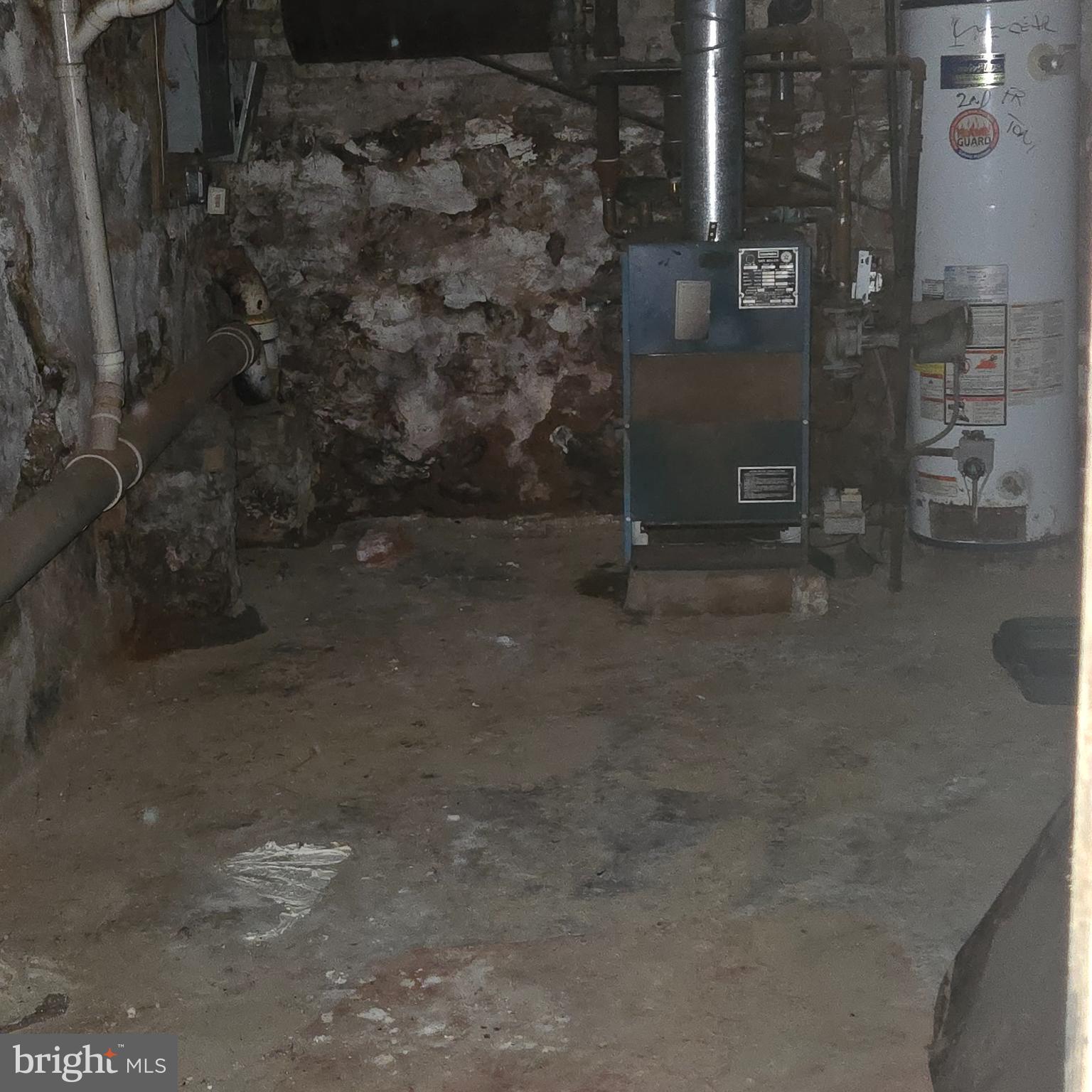 3338 West Sergeant Street Philadelphia, PA 19132 - Photo 8 of 17 I'm unable to describe the image as requested.