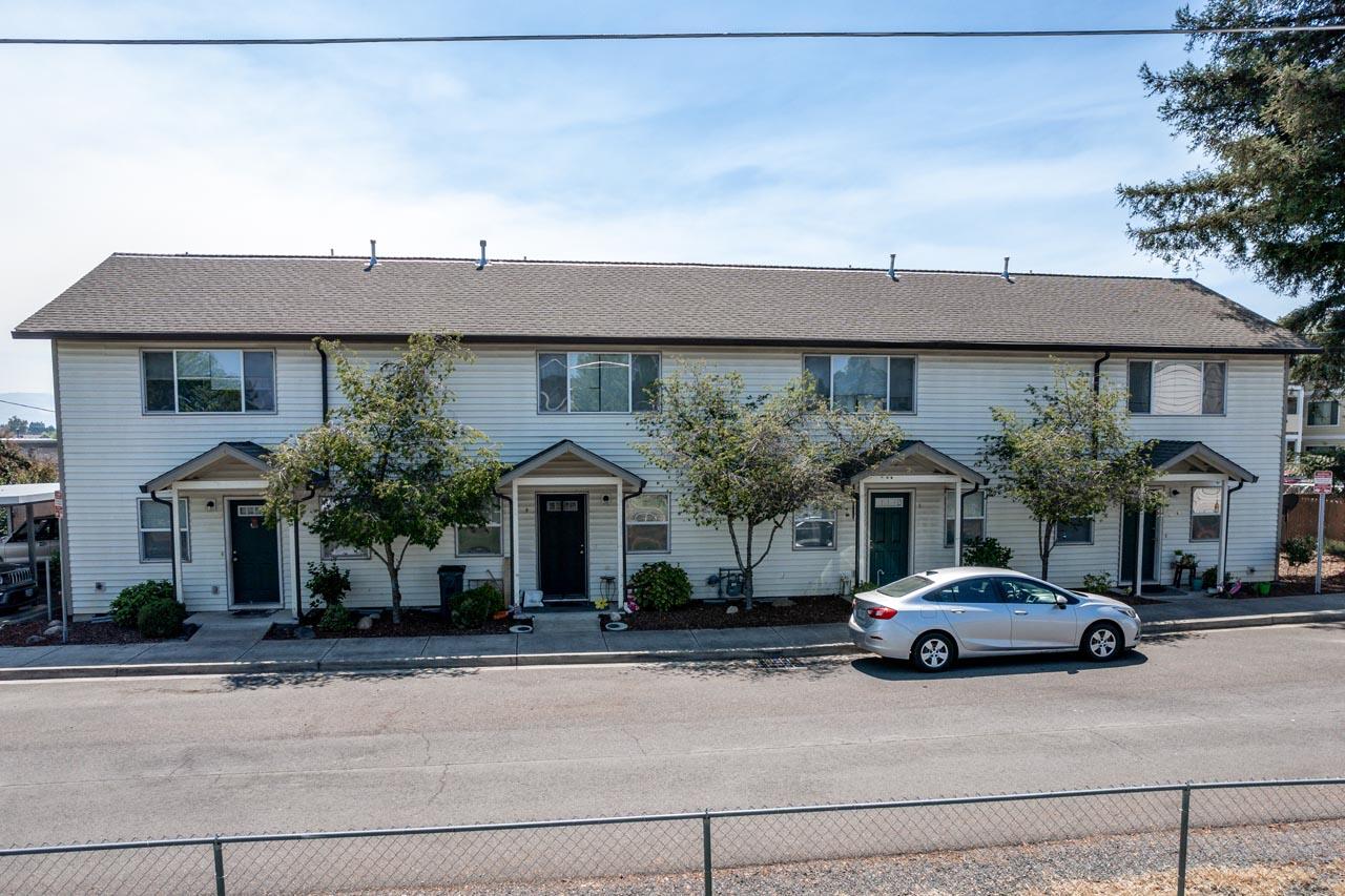 148 South Haskell Street Central Point, OR 97502 - Photo 1 of 15 1