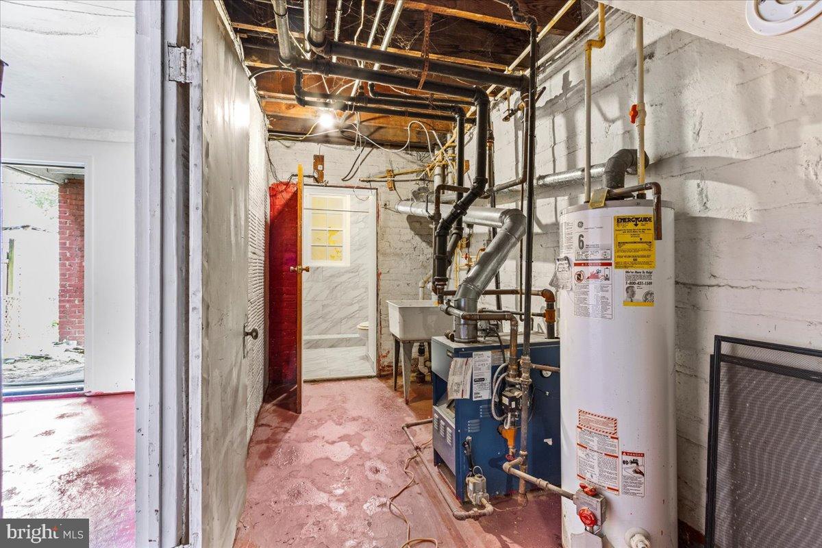 600 Tuckerman Street Northwest Washington, DC 20011 - Photo 16 of 24 a view of hallway with wooden floors