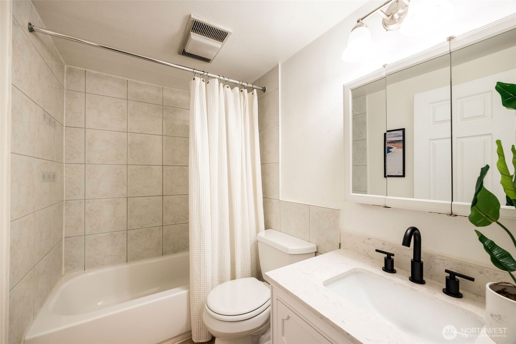 10020 18th Avenue Southwest Seattle, WA 98146 - Photo 18 of 24