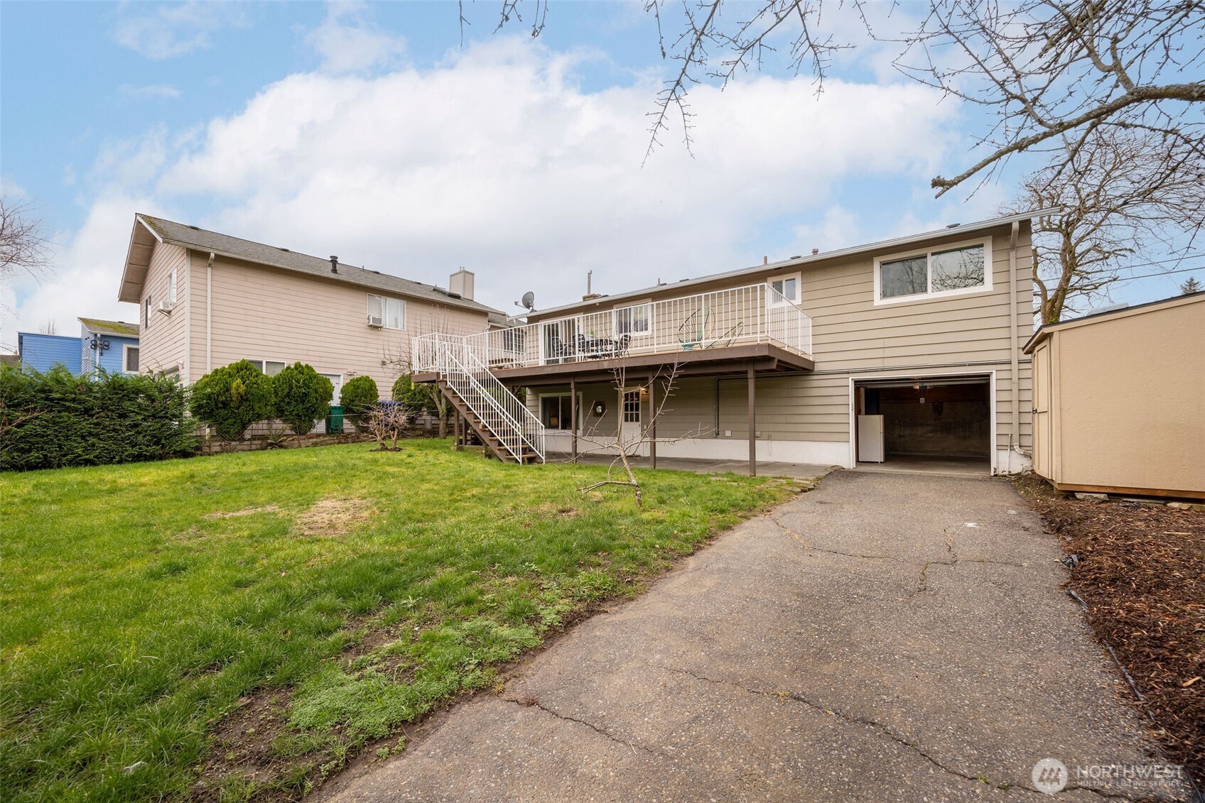 10020 18th Avenue Southwest Seattle, WA 98146 - Photo 21 of 24