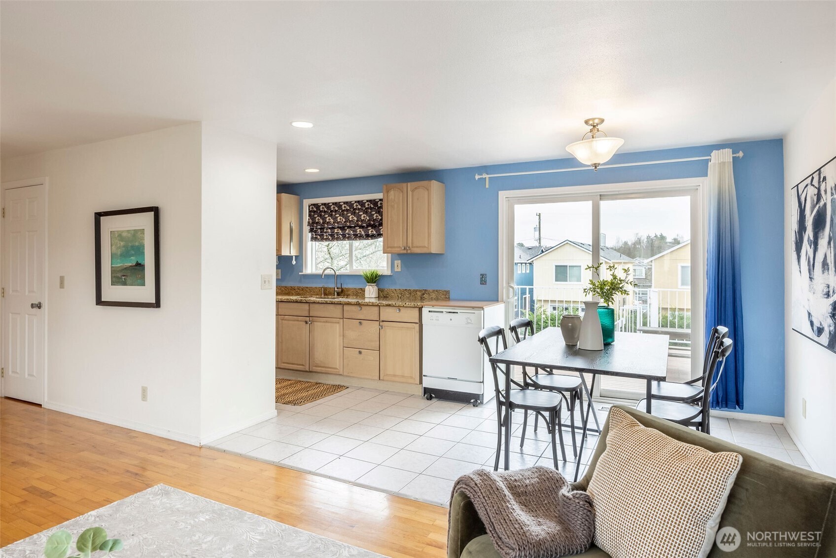 10020 18th Avenue Southwest Seattle, WA 98146 - Photo 4 of 24