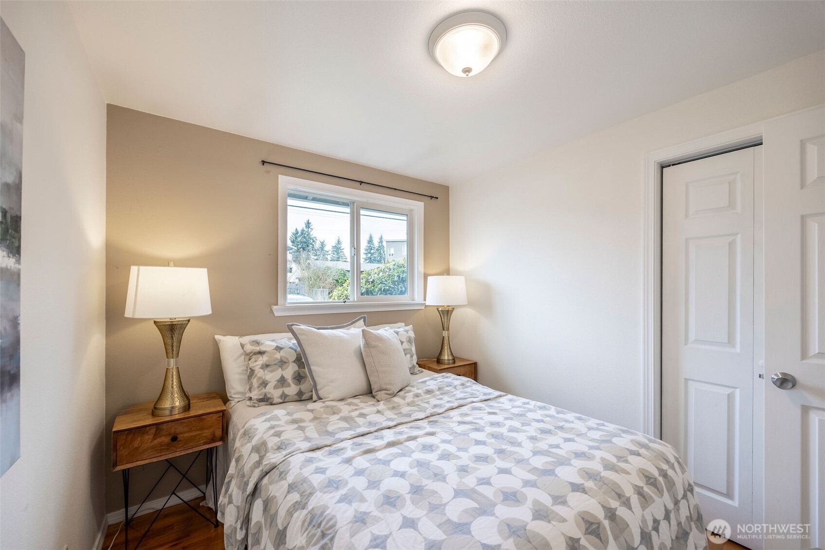 10020 18th Avenue Southwest Seattle, WA 98146 - Photo 10 of 24