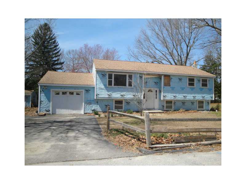 8 Holdsworth Road Preston, CT 06365 - Photo 2 of 25 Exterior Front.