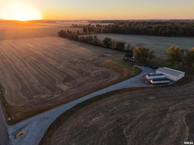 $335,000 | 878 County Road 600N, Sims, IL 62886