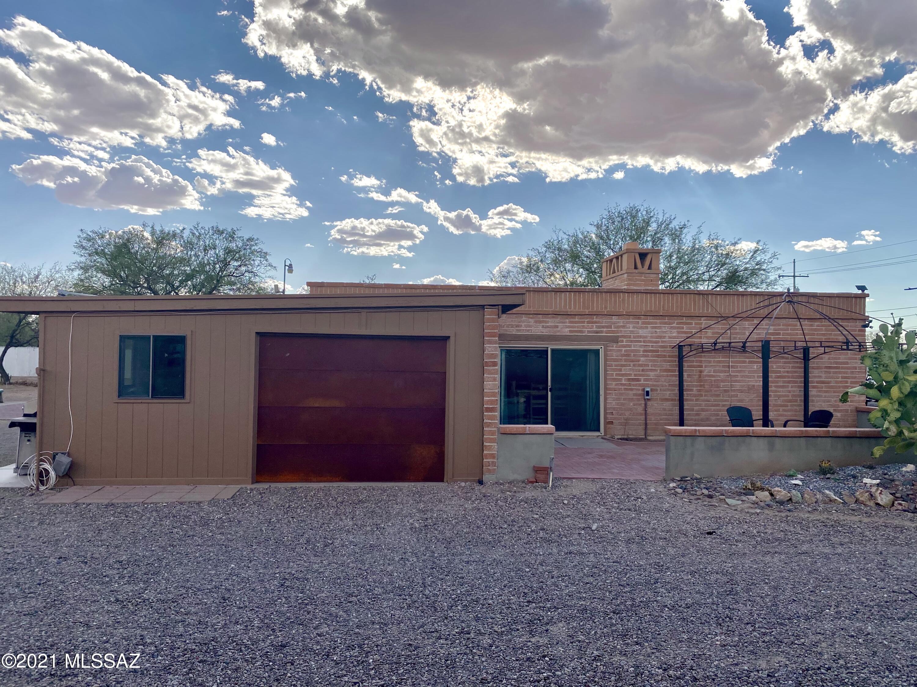 4701 West Massingale Road Tucson, AZ 85741 - Photo 2 of 24 Gallery Image 2