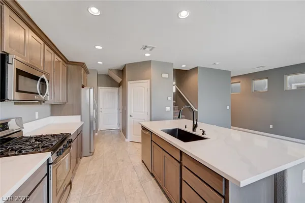 $2,120 | 9214 Blue Agate Street, Las Vegas, NV 89178