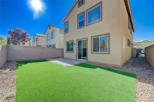 $2,120 | 9214 Blue Agate Street, Las Vegas, NV 89178