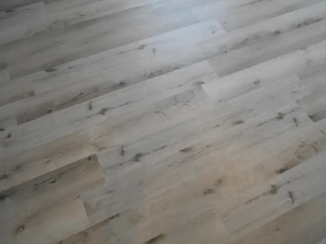 a view of a utility room