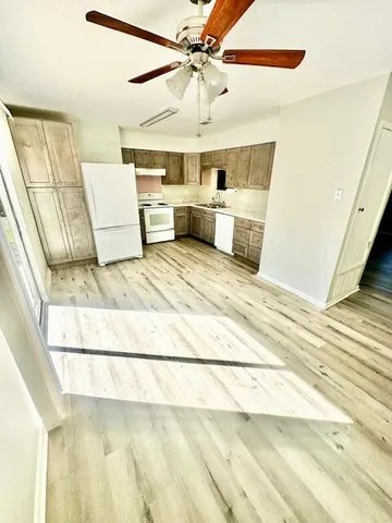 $1,895 | 806 Meadow Lane, Fort Walton Beach, FL 32547