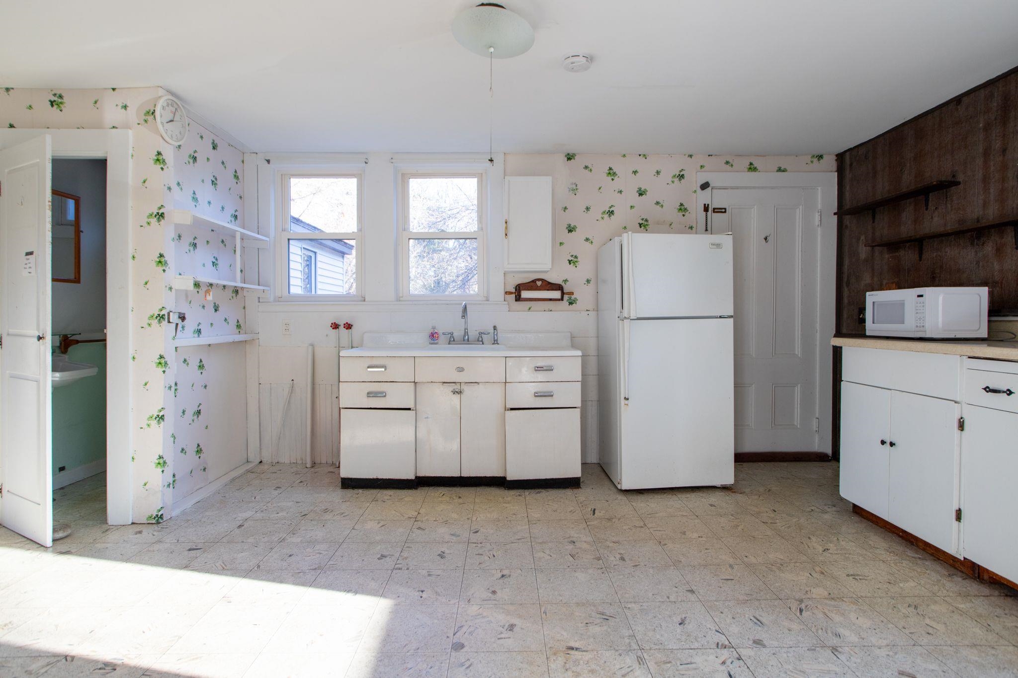 75 Exeter Road Hampton Falls, NH 03844 - Photo 7 of 36