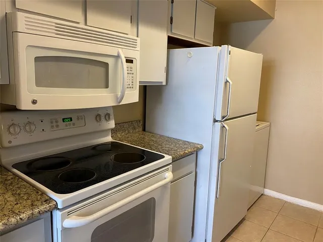 $130,000 | 2626 Holly Hall Street, Unit 1211, Houston, TX 77054