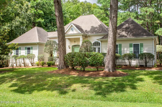 $365,000 | 112 Currituck Drive, Hertford, NC 27944