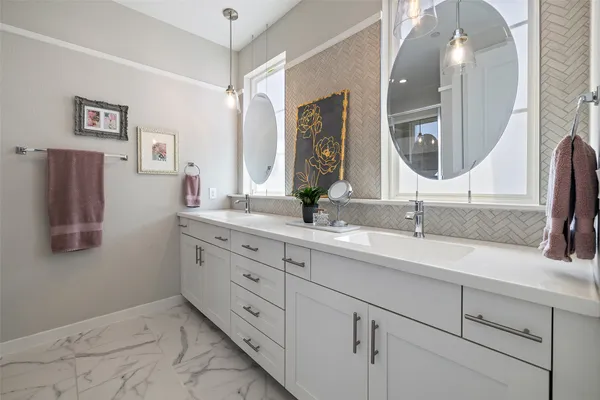 $415,000 | 12001 Vista Parke Drive, Unit 1402, Austin, TX 78726