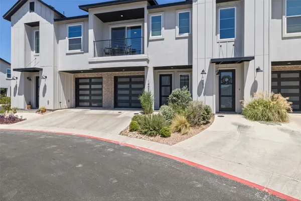 $415,000 | 12001 Vista Parke Drive, Unit 1402, Austin, TX 78726