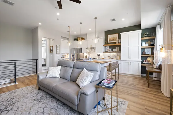 $415,000 | 12001 Vista Parke Drive, Unit 1402, Austin, TX 78726