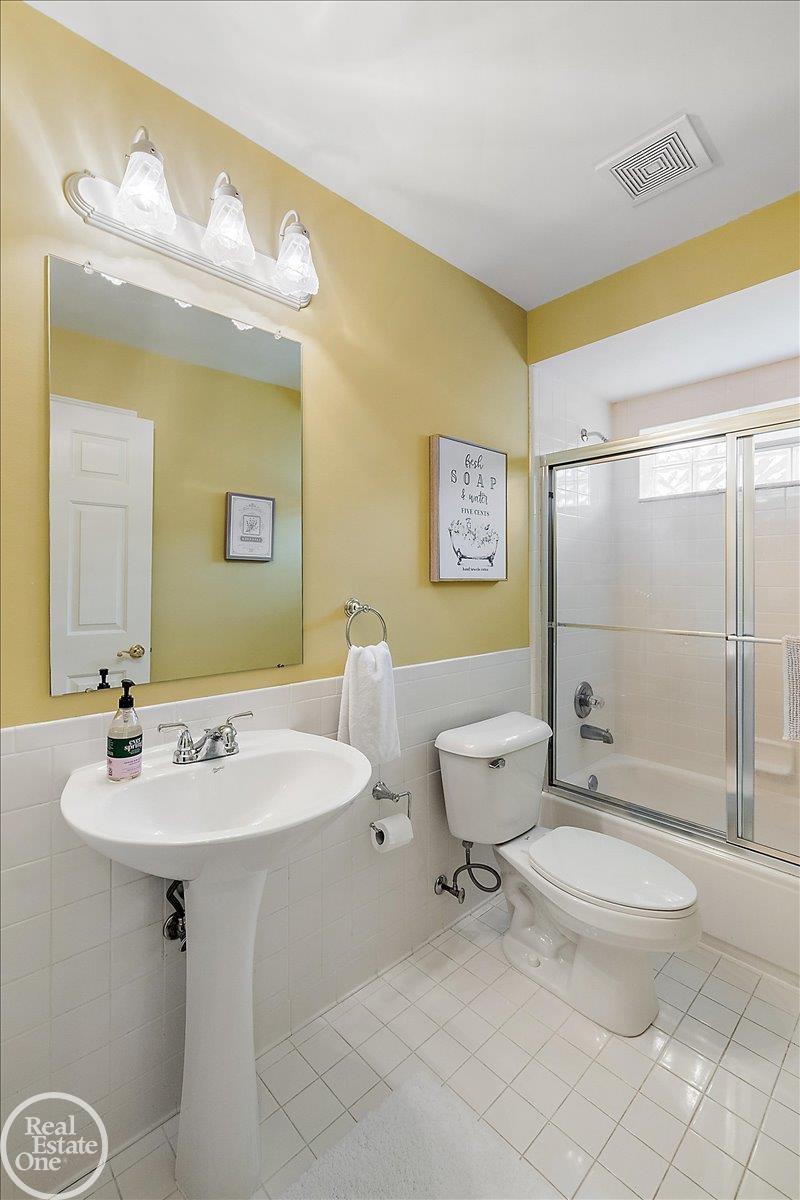63815 Inverness Washington, MI 48095 - Photo 55 of 66 50204771-75b0534f-3d6c-4f92-8587-d015d4fcf4b1.JPG