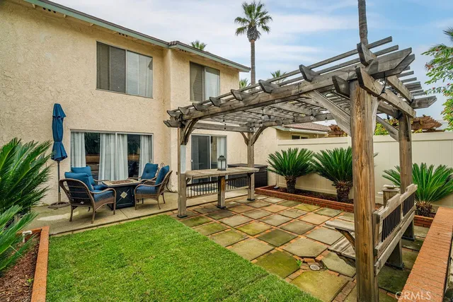 $630,000 | 807 East Laurel Oak Drive, Unit 46, Azusa, CA 91702
