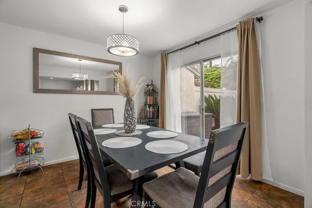 $630,000 | 807 East Laurel Oak Drive, Unit 46, Azusa, CA 91702