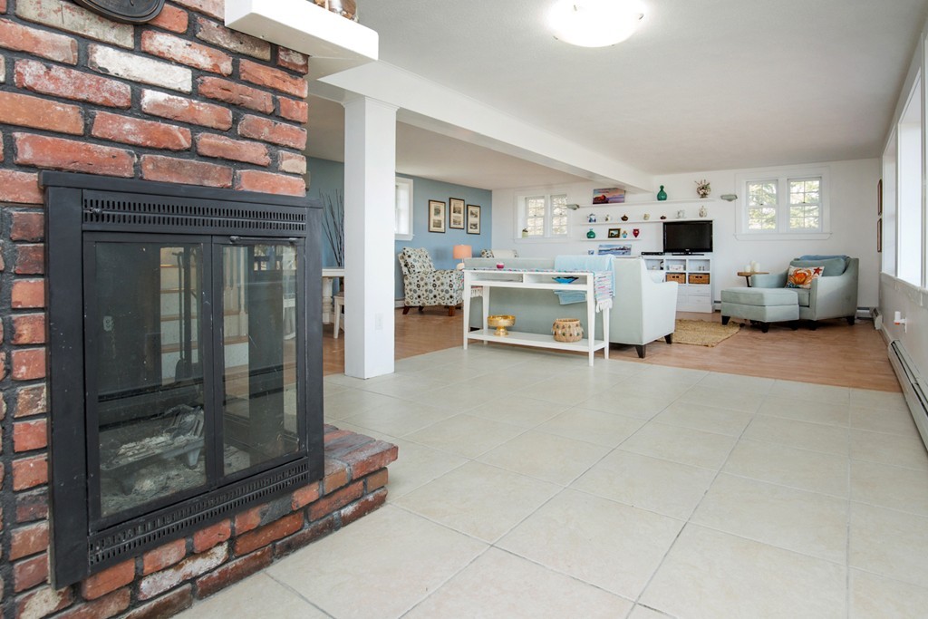 81 Thatcher Road Rockport, MA 01966 - Photo 9 of 24