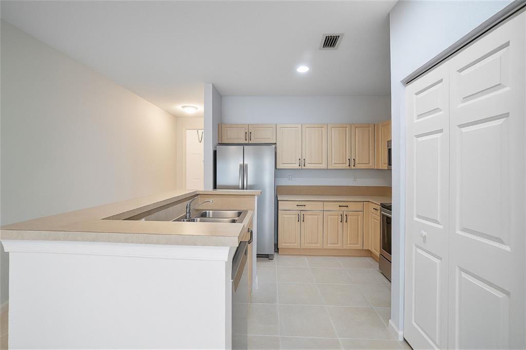 6373 Landings Way Tamarac, FL 33321 - Photo 11 of 25