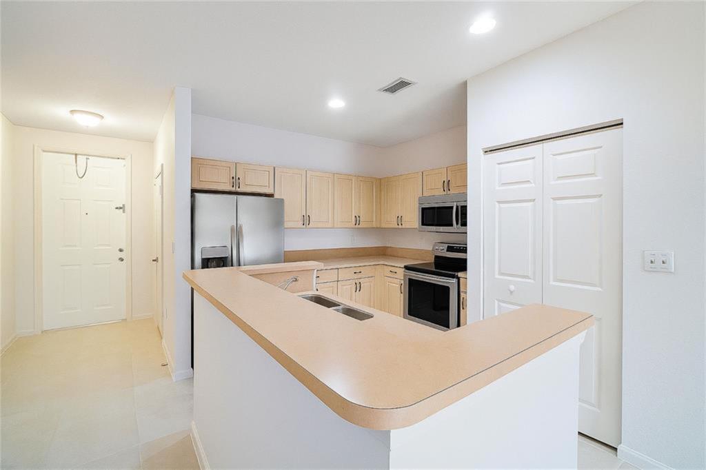 6373 Landings Way Tamarac, FL 33321 - Photo 12 of 25