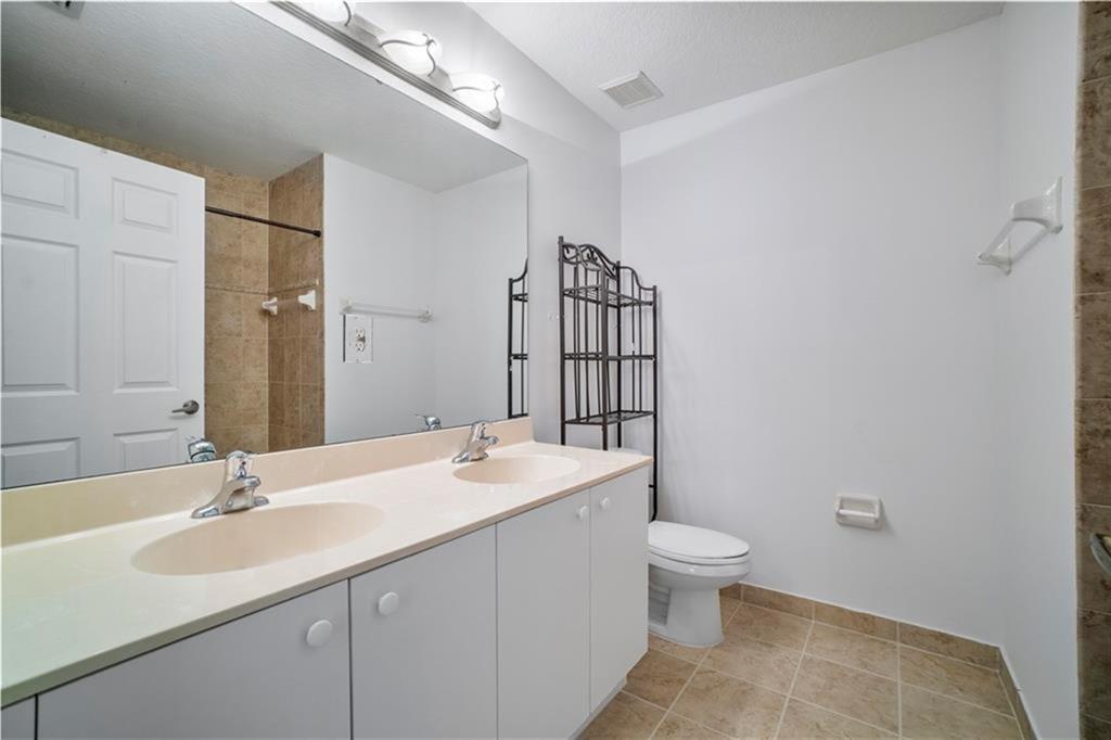 6373 Landings Way Tamarac, FL 33321 - Photo 16 of 25