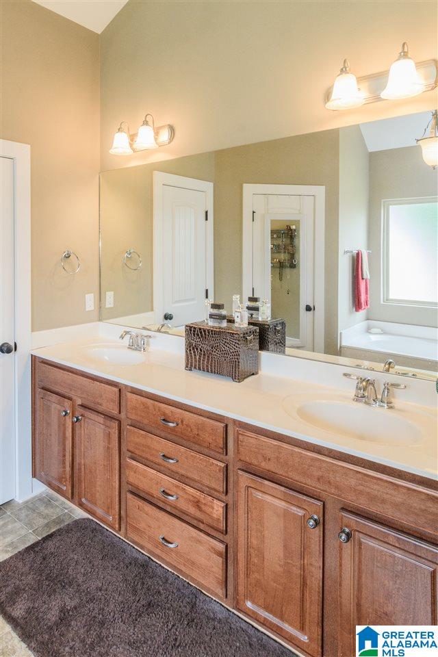 4988 Stonecreek Way Calera, AL 35040 - Photo 19 of 34