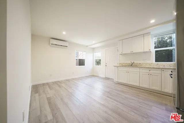 $2,750 | 229 East 85th Street, Unit 231 12, Los Angeles, CA 90003