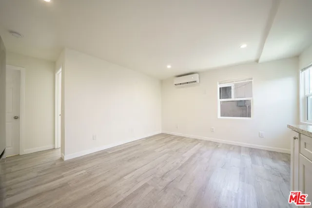 $2,750 | 229 East 85th Street, Unit 231 12, Los Angeles, CA 90003