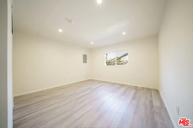 $2,750 | 229 East 85th Street, Unit 231 12, Los Angeles, CA 90003