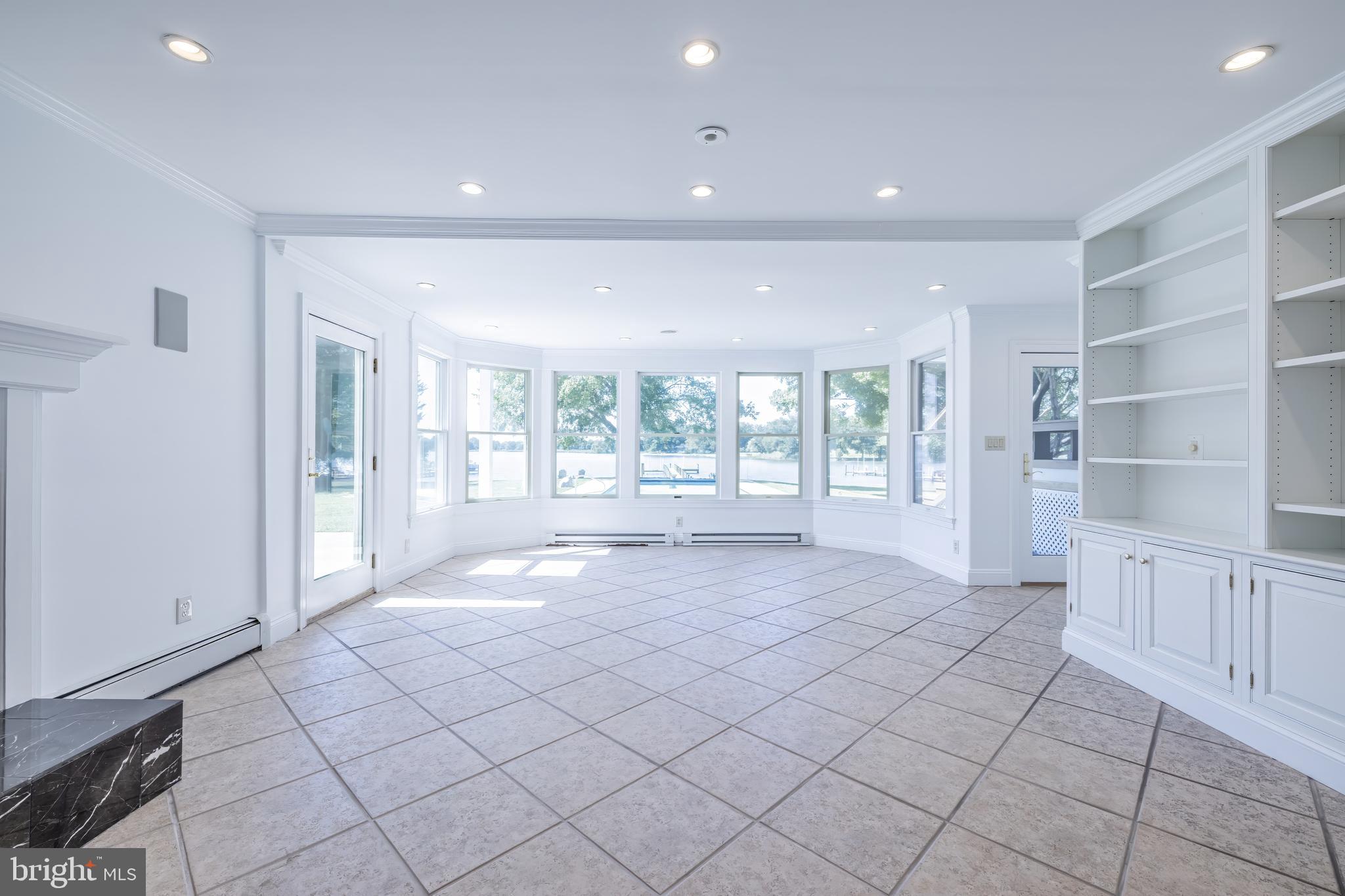 2460 Bennett Point Road Queenstown, MD 21658 - Photo 4 of 95 Great room entrance level